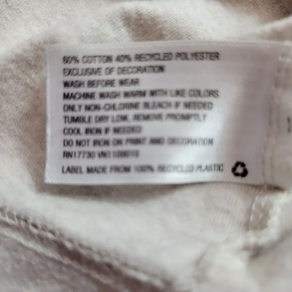 Oshkosh Lion Tiger beae shirt 5T